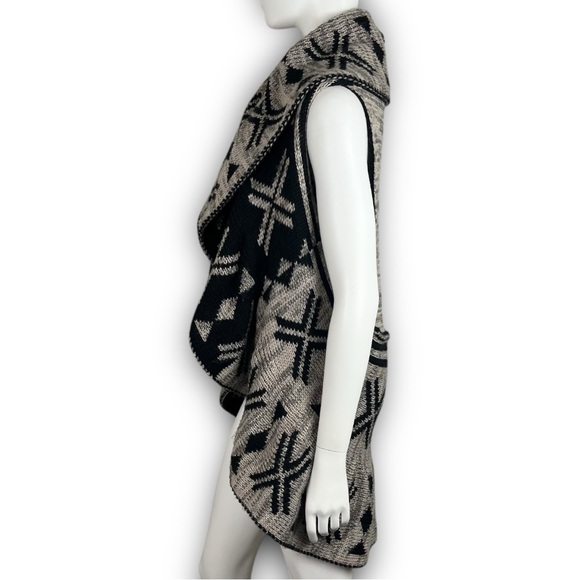 JOHNPAULRICHARD Kilim Reversible Ruffled Chunky Knit Sweater Vest Cardigan Aztec - Picture 6 of 13